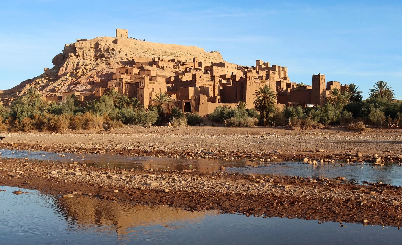 Middle Atlas Mountains and Berber villages during Fes to Marrakech desert tour